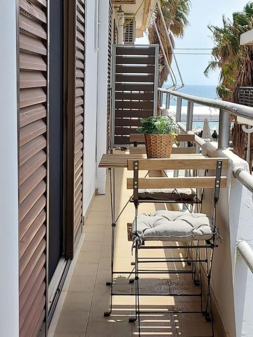 Ippokampos Seaside Artemida Apartamento Exterior foto